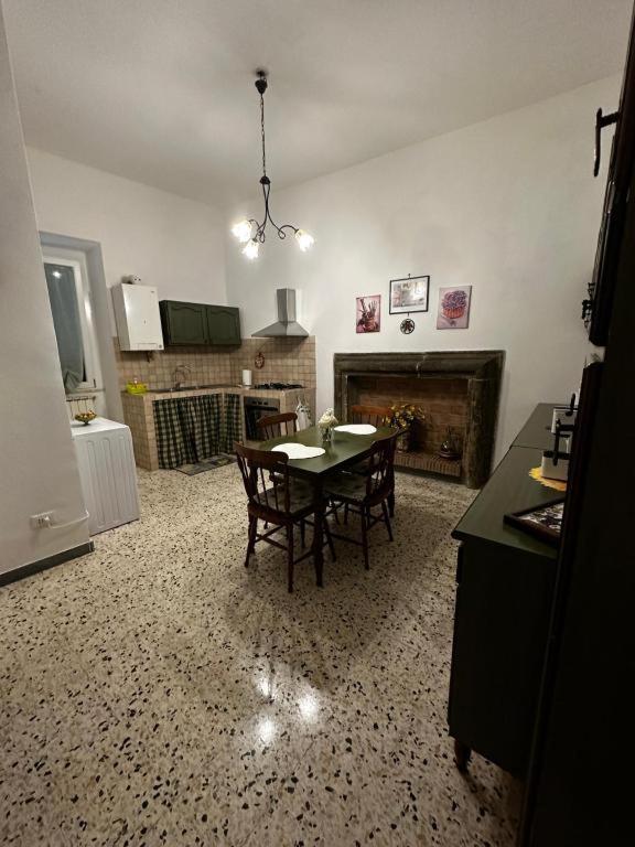 شقة La Casa Sotto Il Castello براتشيانو المظهر الخارجي الصورة